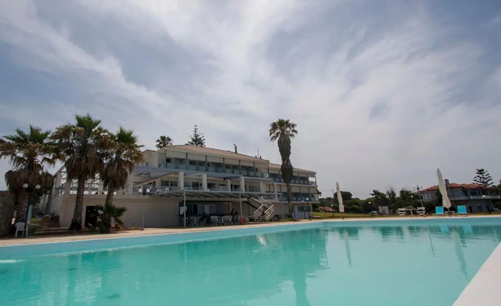 Hotel Limenari