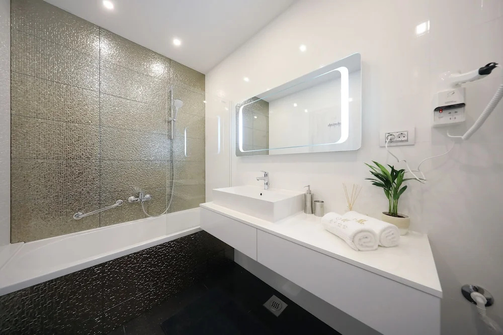 Luxury Majpruz Suites