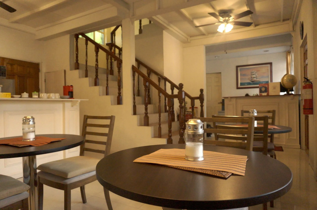 Makati Riverside Inn