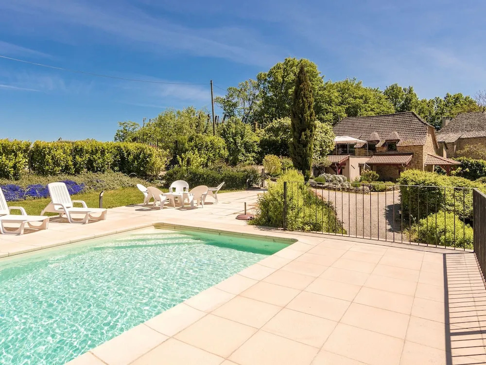 Spacious Holiday Home in Altillac with Private Pool