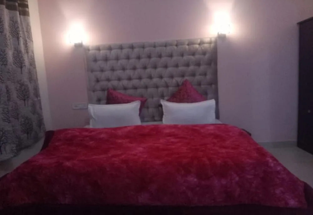 Sunflower Hostel & Hotel