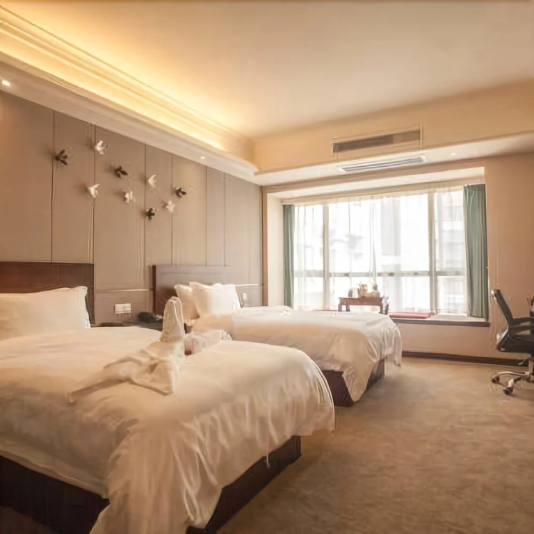 Guiyang Chenmao Sunshine Hotel (Huaguoyuan Shopping Center)