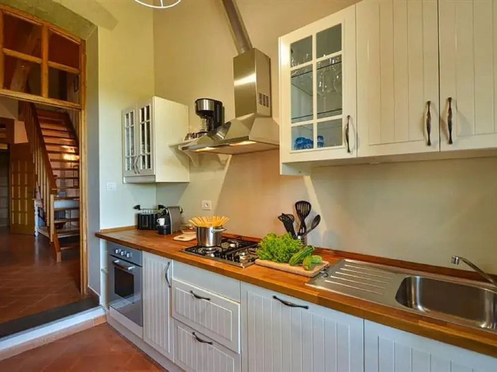 Cosy Holiday Home in Gaiole in Chianti with Swimming Pool
