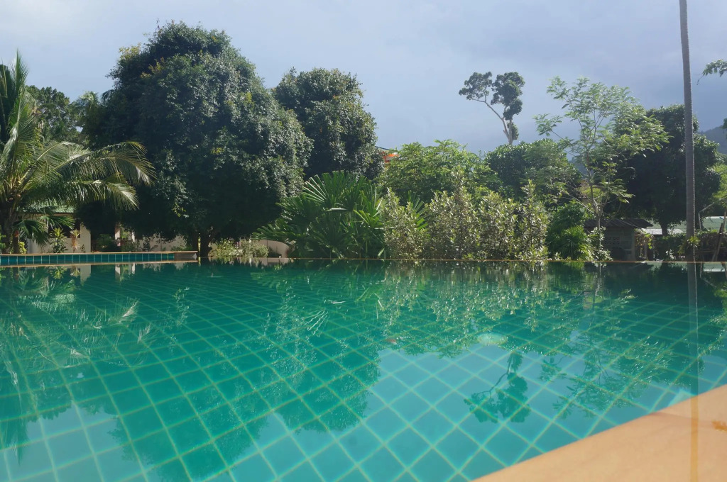 Baan Nok Suan Resort