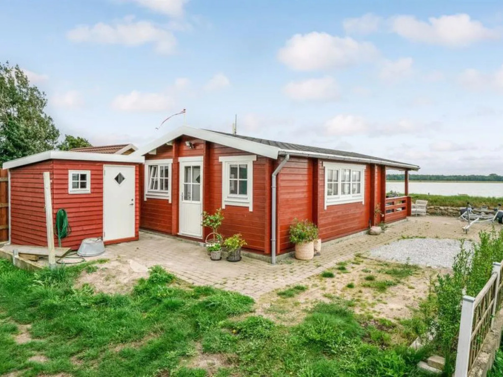 Holiday Home Topi - 15m from the sea by Interhome