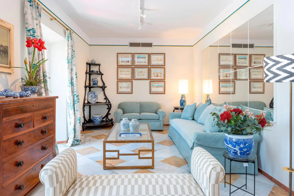 Traditional Sevillian House 6 BD and private terrace. Campamento