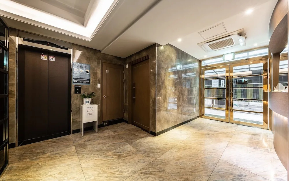 Star light Hotel