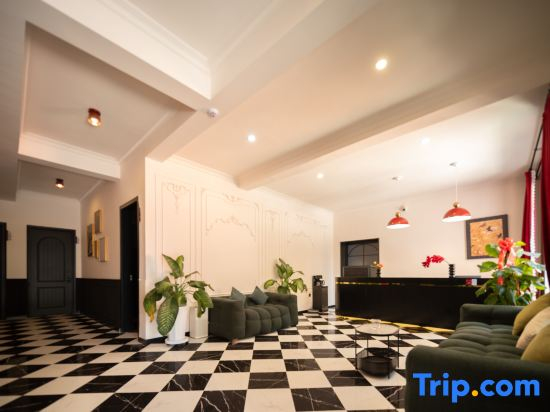 Yifang Place · Travel Exotic Vacation Boutique Stay (Yining Liuxing Street Scenic Area)