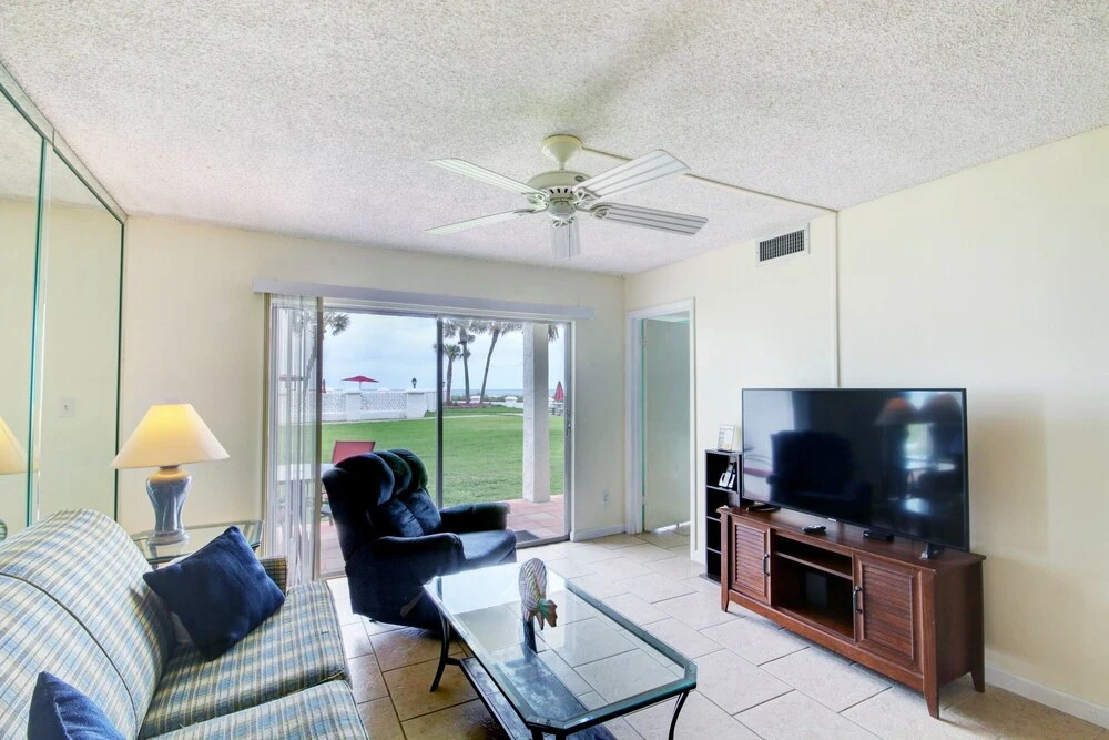 416 El Matador 2 Bedroom Condo by RedAwning