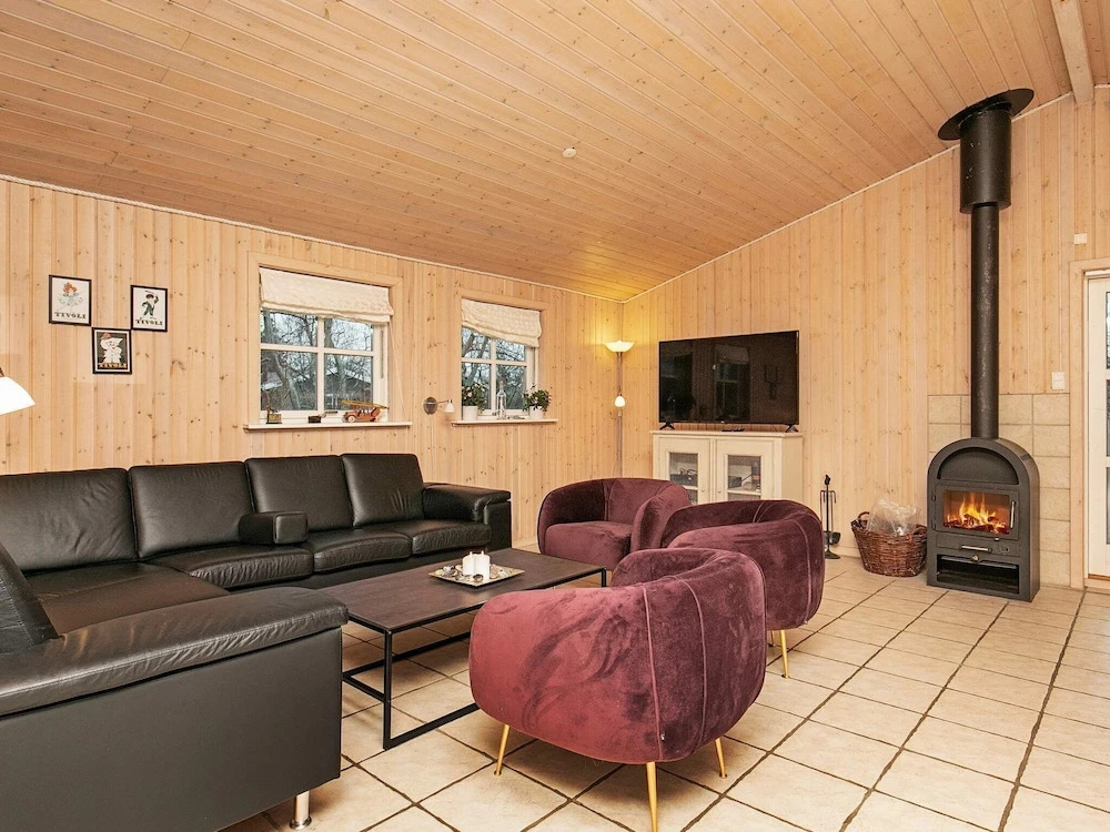 Peaceful Holiday Home in Falster With Indoor Whirlpool