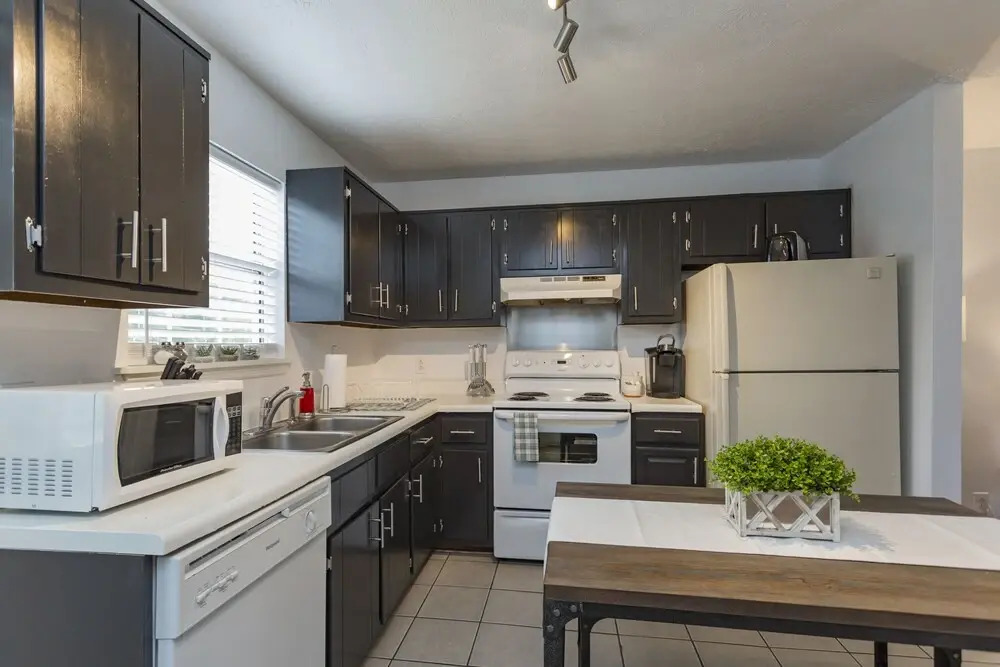 Cozy 2BD Nashville Home Close to Restaurants