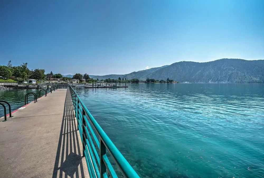Lake Chelan Condo, Walk to Brewery & Wineries