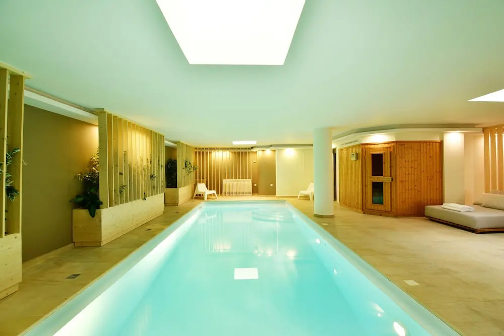 Aqua Villa