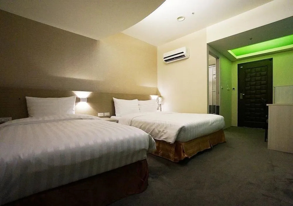 HI YES Hotel
