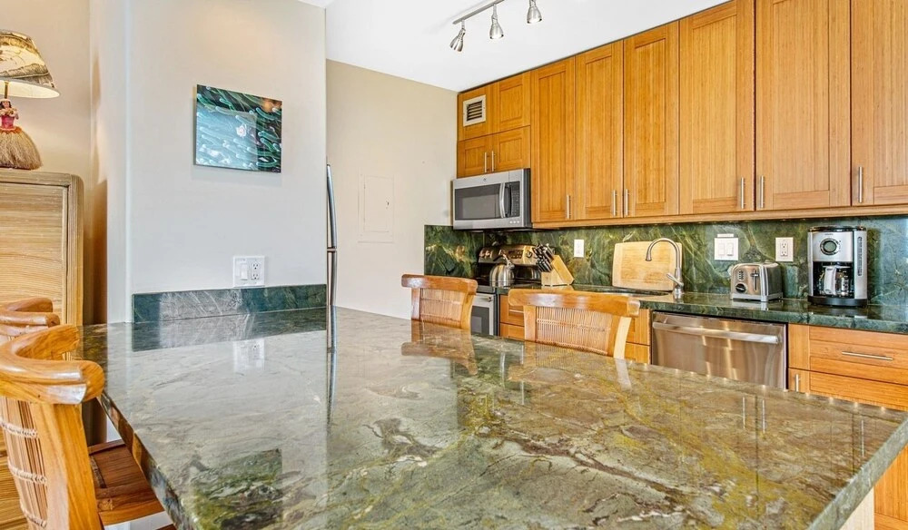 Kahana Reef #401 1 Bedroom Condo by Redawning
