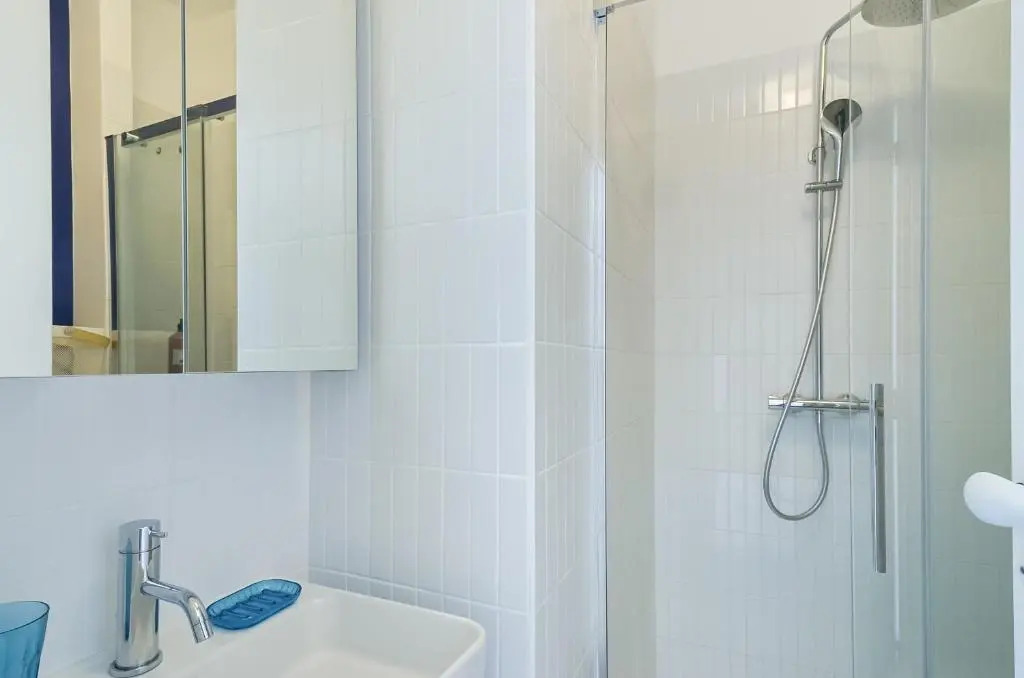 MASSILIA BLUE - Grand appartement refait à neuf avec vue sur le Vieux Port