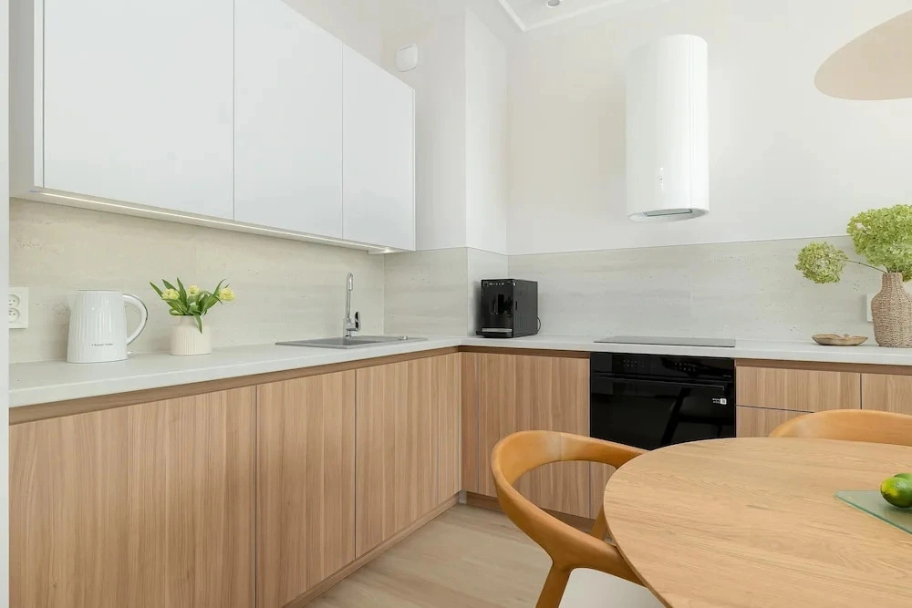 Comfortable Apartment, Right on the Beach