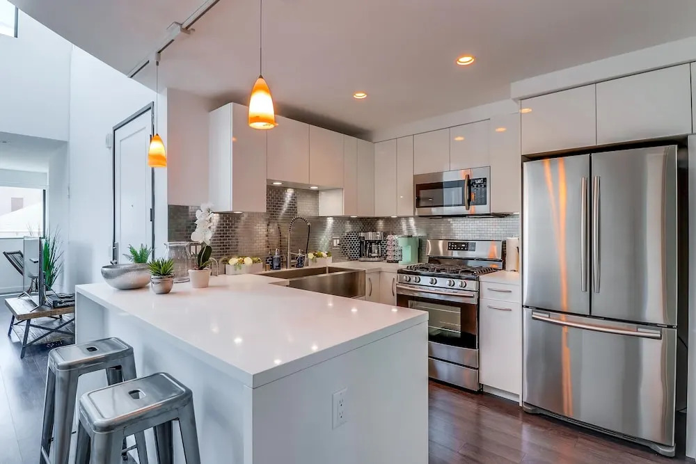 Luxury Little Italy Loft by Namastay