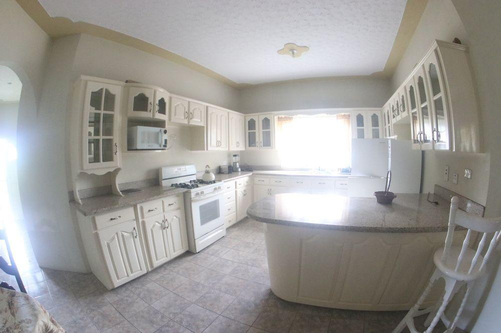 8 BR Waterfront Villa - Ocho Rios