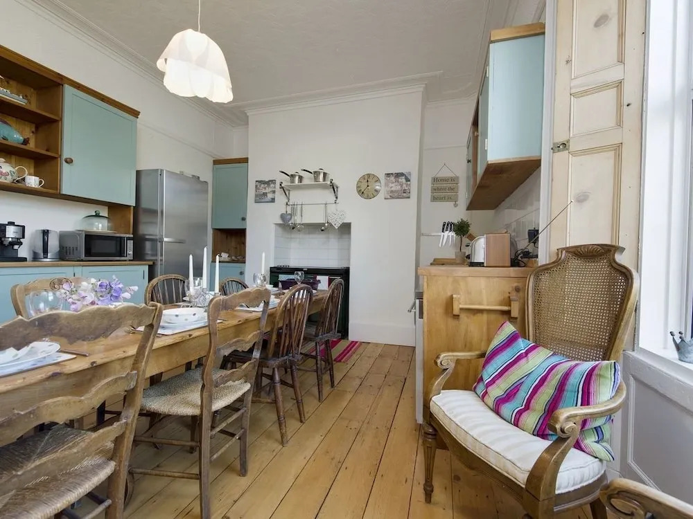 31 Salterton Road
