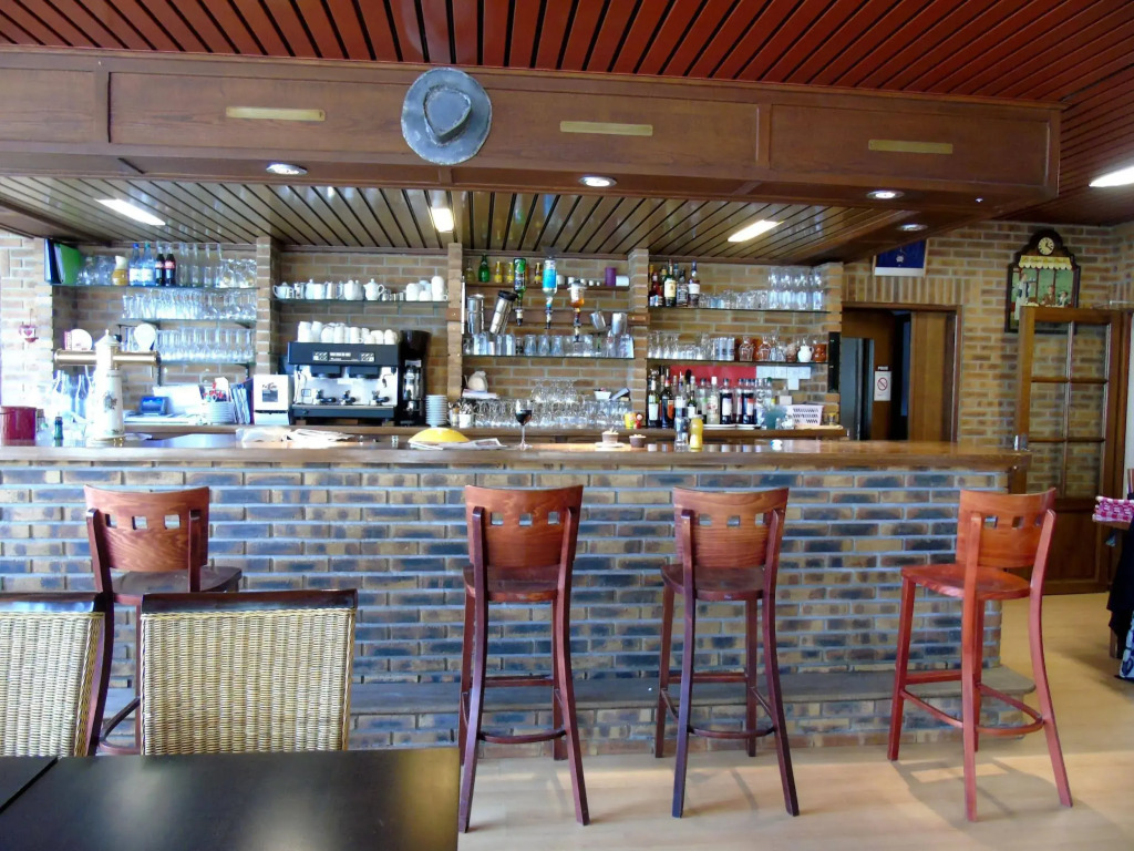 LOGIS Hotel Restaurant Auberge Du Cheval Blanc