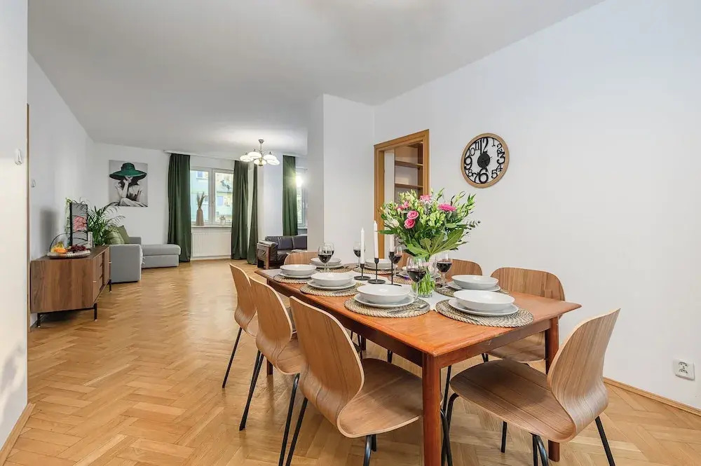 Lumina apartment for family in Warsaw