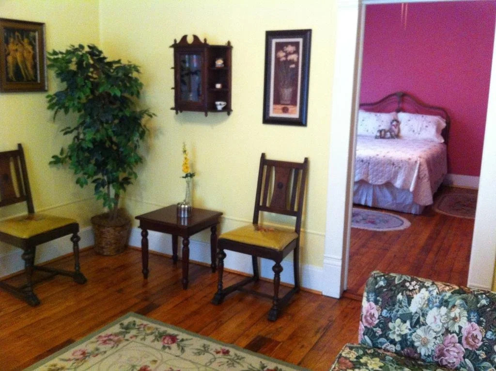Brooks House Suites