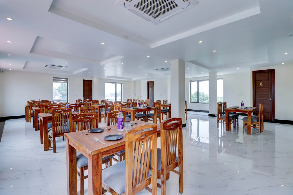 Super Townhouse Oak FRI Dehradun Formerly Hotel EL Portrait