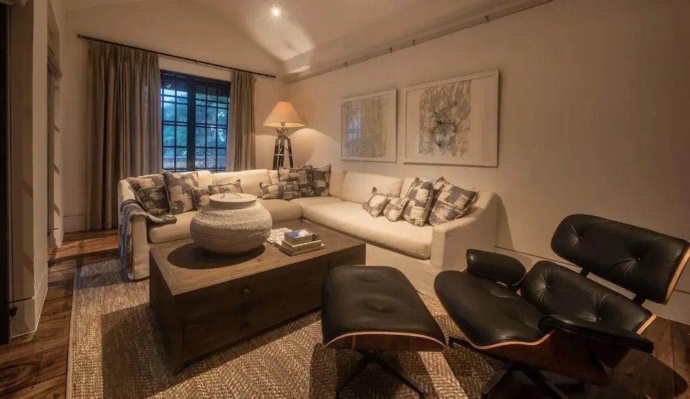 No77 Leyn Baan The One Group of Hotels