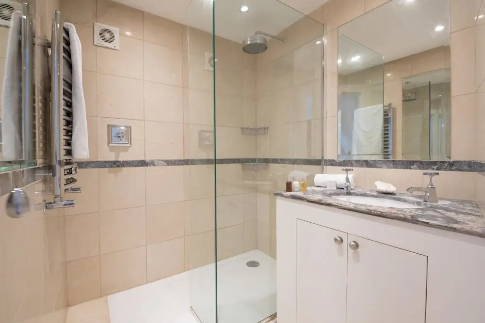 Stunning Wandsworth Home close to the River Thames