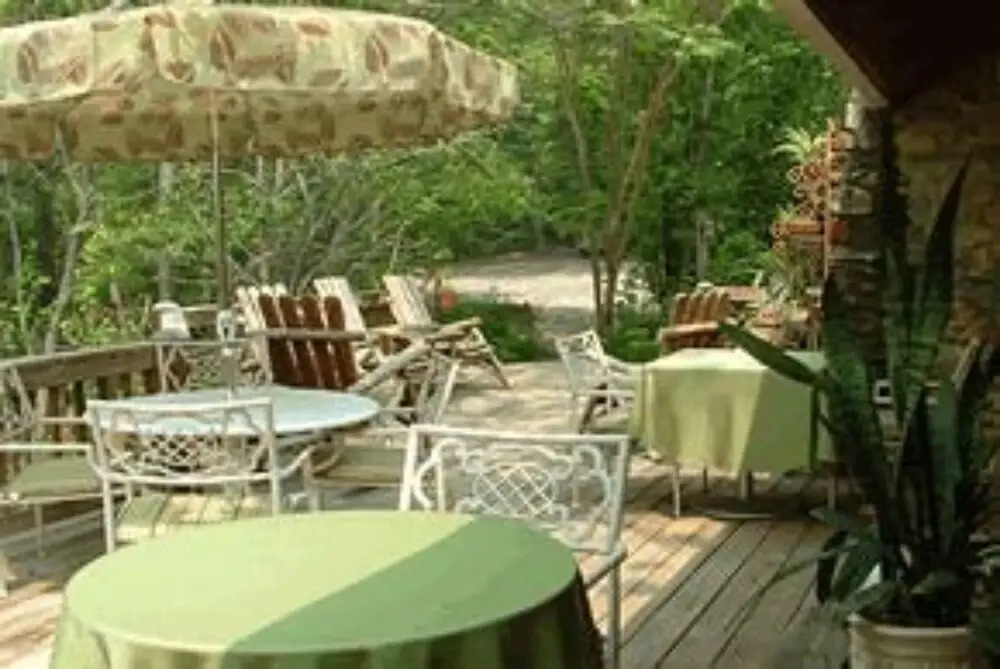 Lily Creek Lodge
