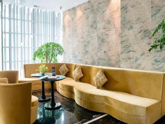 Gallery Hotel