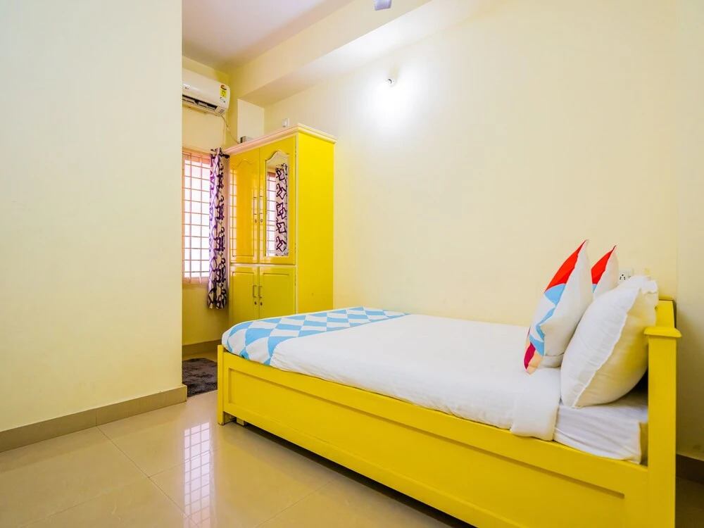 OYO 14081 Home Cozy Stay Elamakkara
