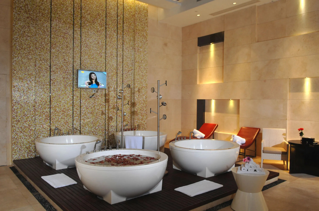 Haoyin Gloria Plaza Hotel
