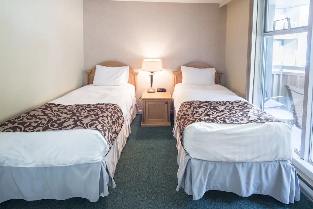 Woodrun Lodge 209 by Outpost Whistler