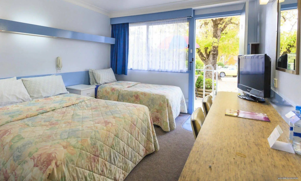 Tumut Farrington motel