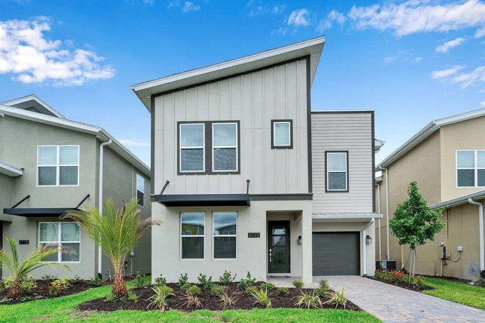 Edgy, Modern 6 Bed 5 Bath