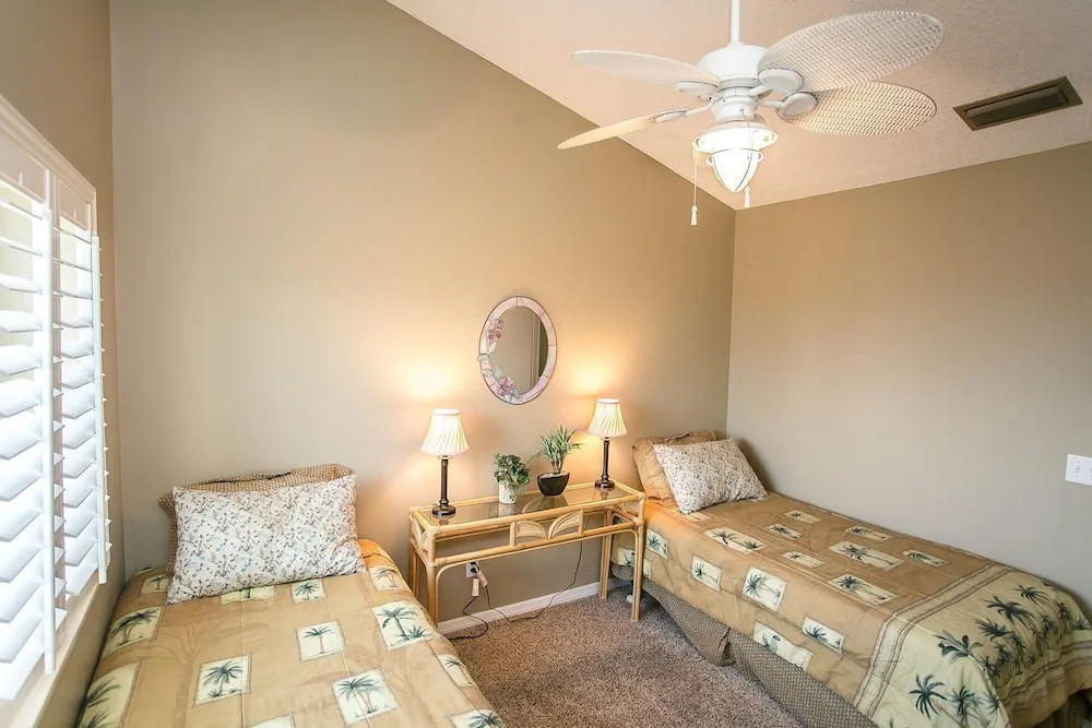 SEA Haven 514 [2/2.5] Free Activities! & Oceanfront Wifi Pool