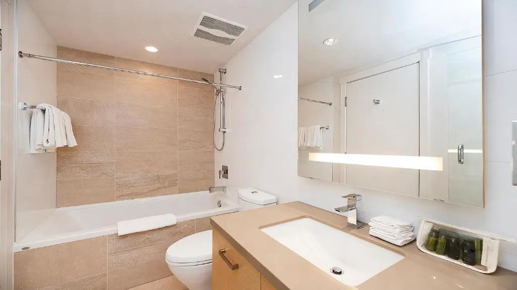 *Prestigious Promontory 2 bedroom w/Ocean Views