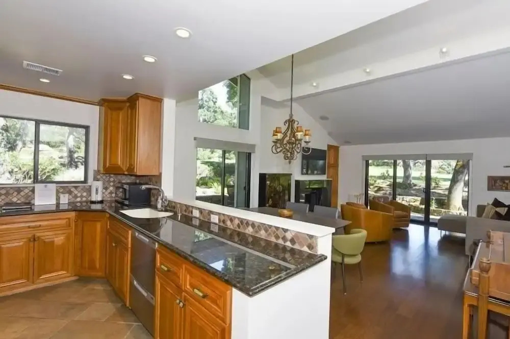 824 Oak Creek At Silverado 3 Bedroom Condo by RedAwning