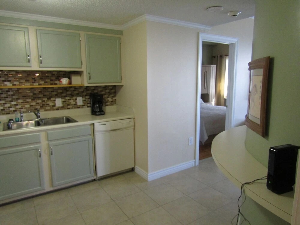 Sugar Top 2004 2 Bedroom Condo by Redawning