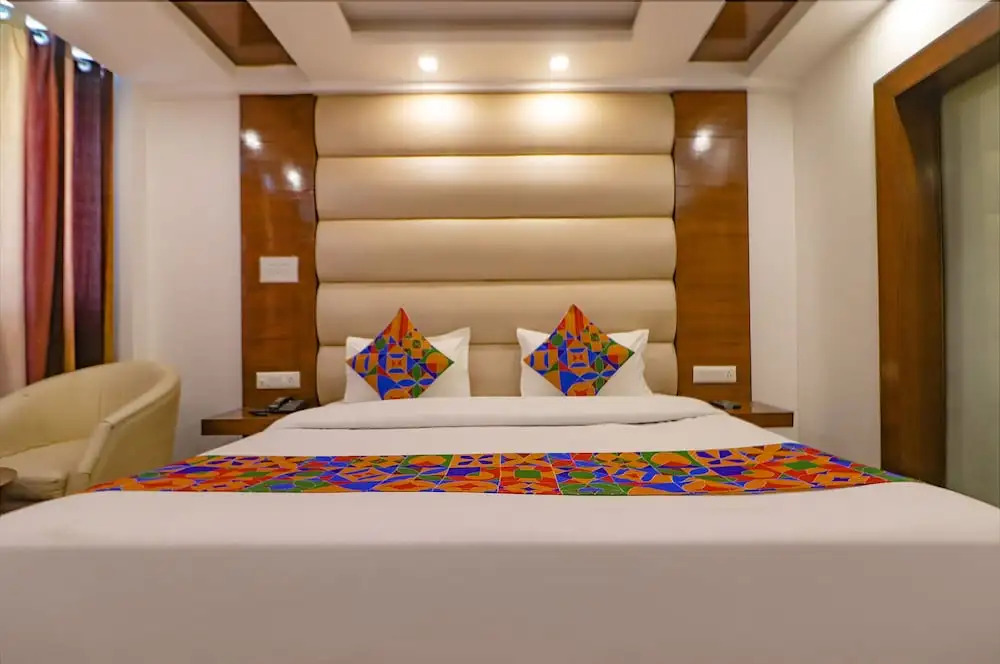 FabHotel Royal Classic