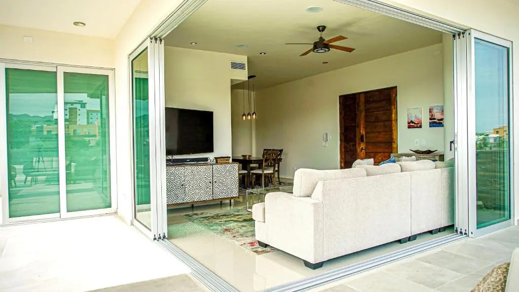 Gorgeous 2 bedroom 2 bath 2 pools Short walk to the beach Camino Viejo 204