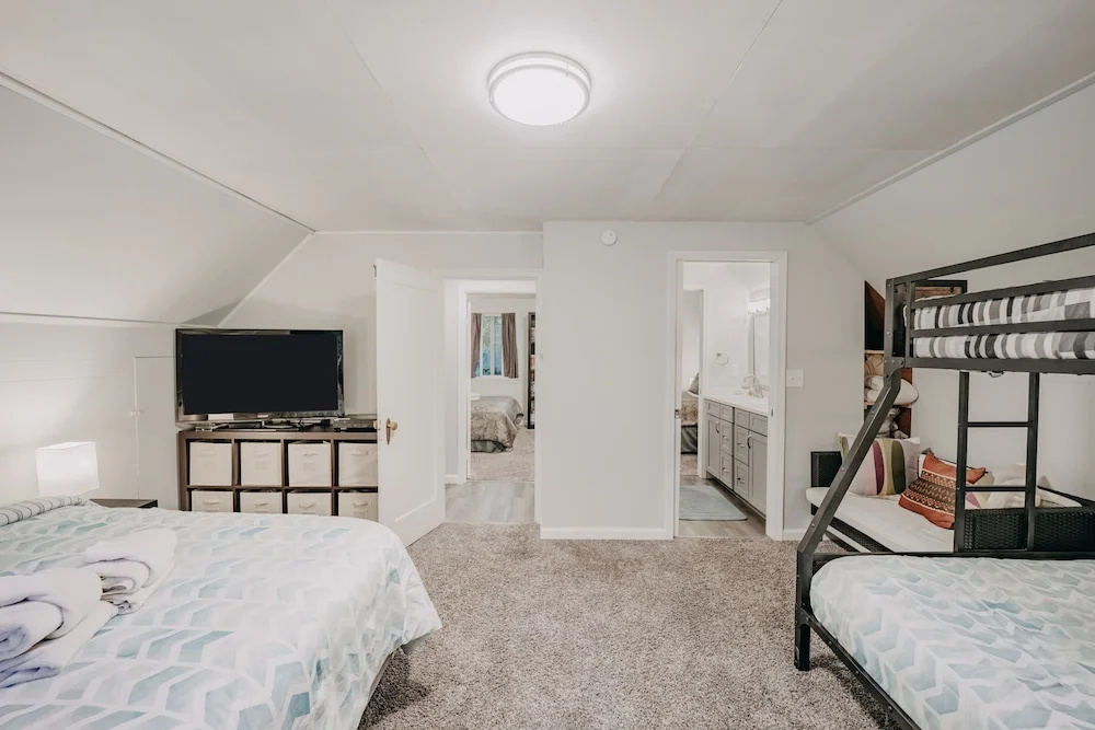 Snowline Cabin #49 - A Newly Remodeled Cabin Perfect for Your Family Retreat