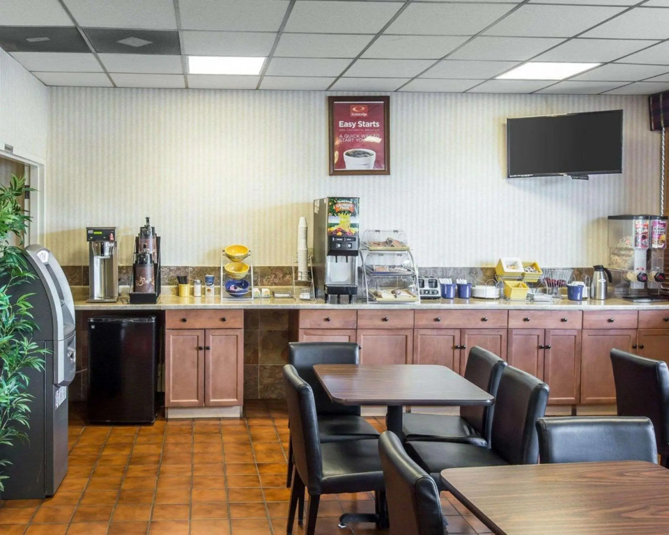 Econo Lodge Calhoun South