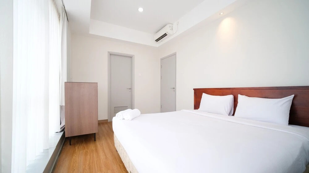 Homey 3Br With Private Lift At Grand Sungkono Lagoon Apartment