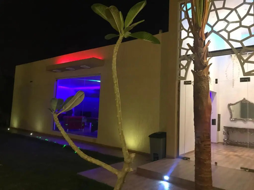 Mooyah resort