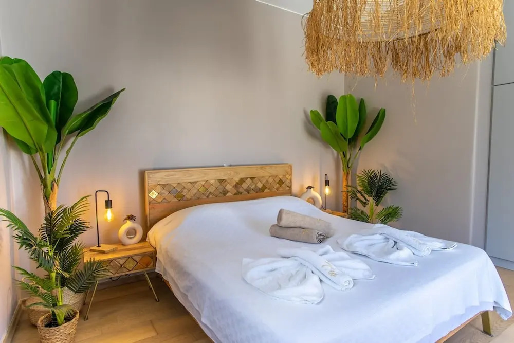 Luxury Villa Delphinus - AllParos Villas
