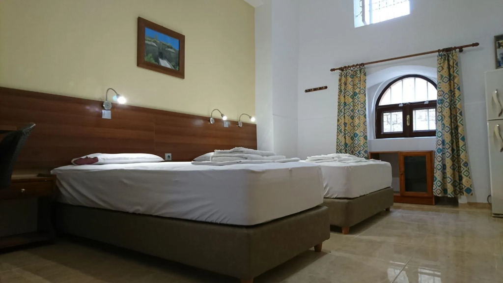 Eleni Rooms