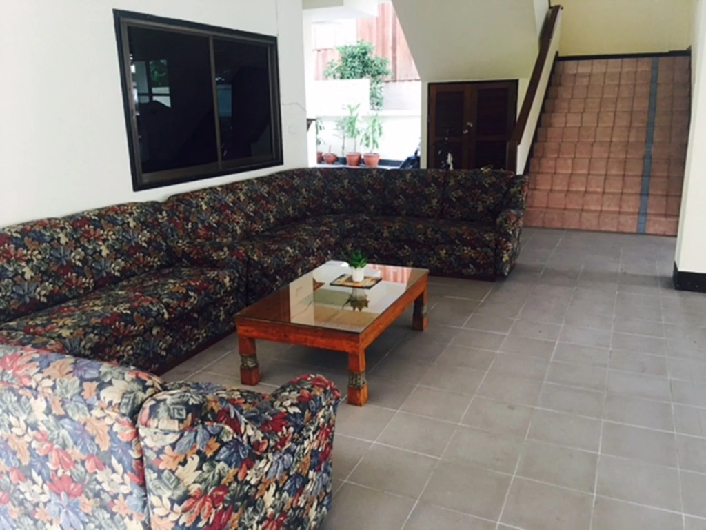 Taweeporn Guest House